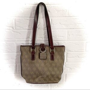 VINTAGE Dooney & Bourke Signature Logo Bucket Bag